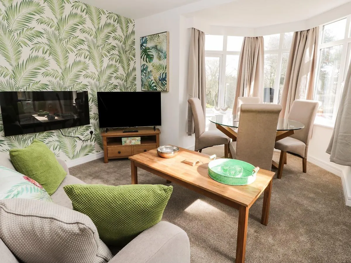 סקארבורו Manor Heath Apartment 1 0*,